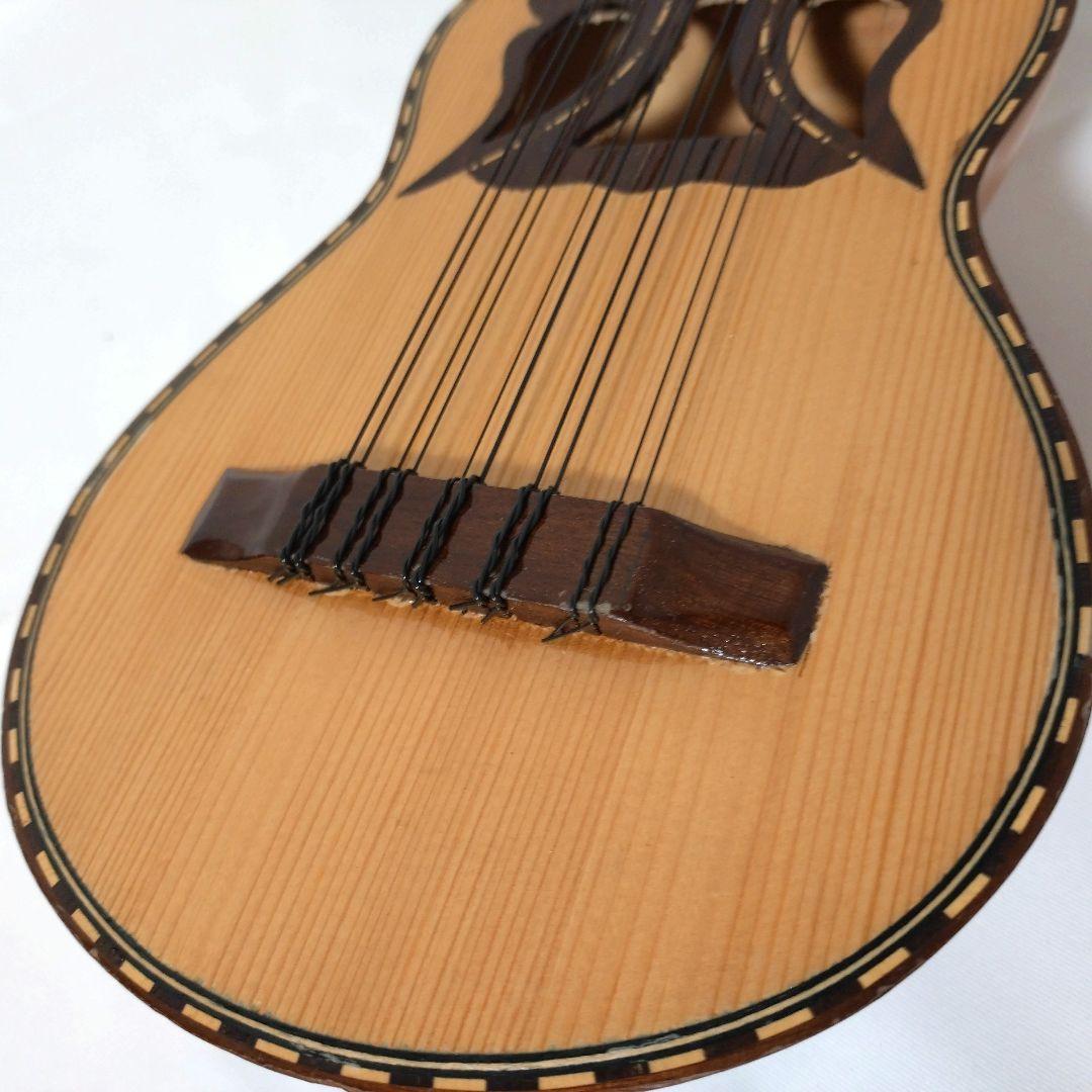 チャランゴ　民族楽器　フォルクローレ　アンデス音楽　小型弦楽器　ボリビア　ペルー