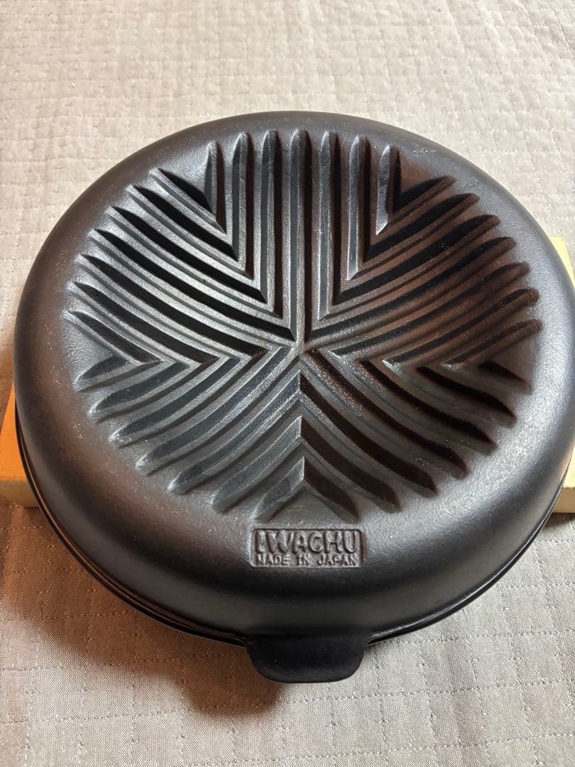 岩鋳 Iwachu 焼肉ジンギスカン鍋 ツル付 ガス、直火用23006