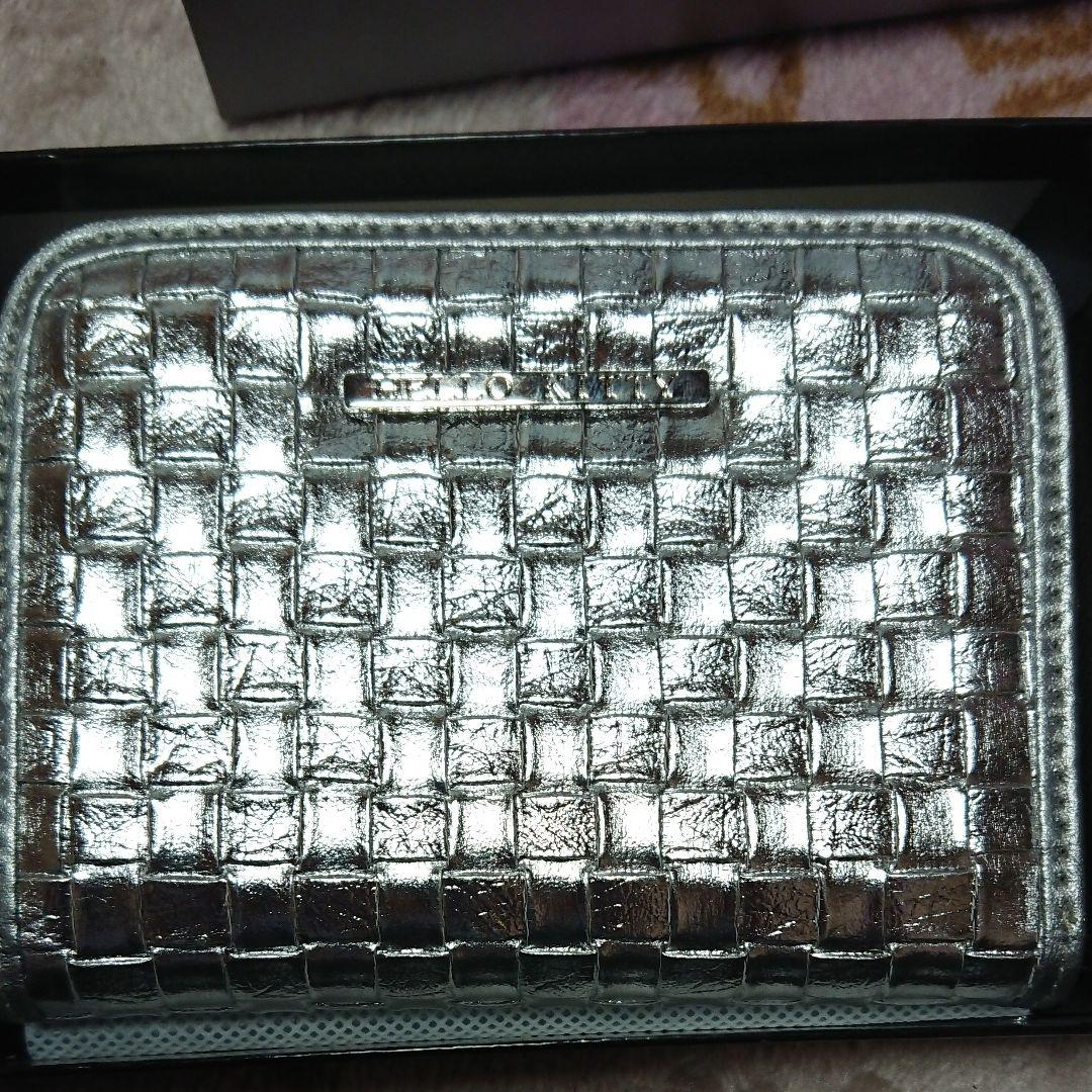 新品・未使用:キティー「ファスナー付きワレット」