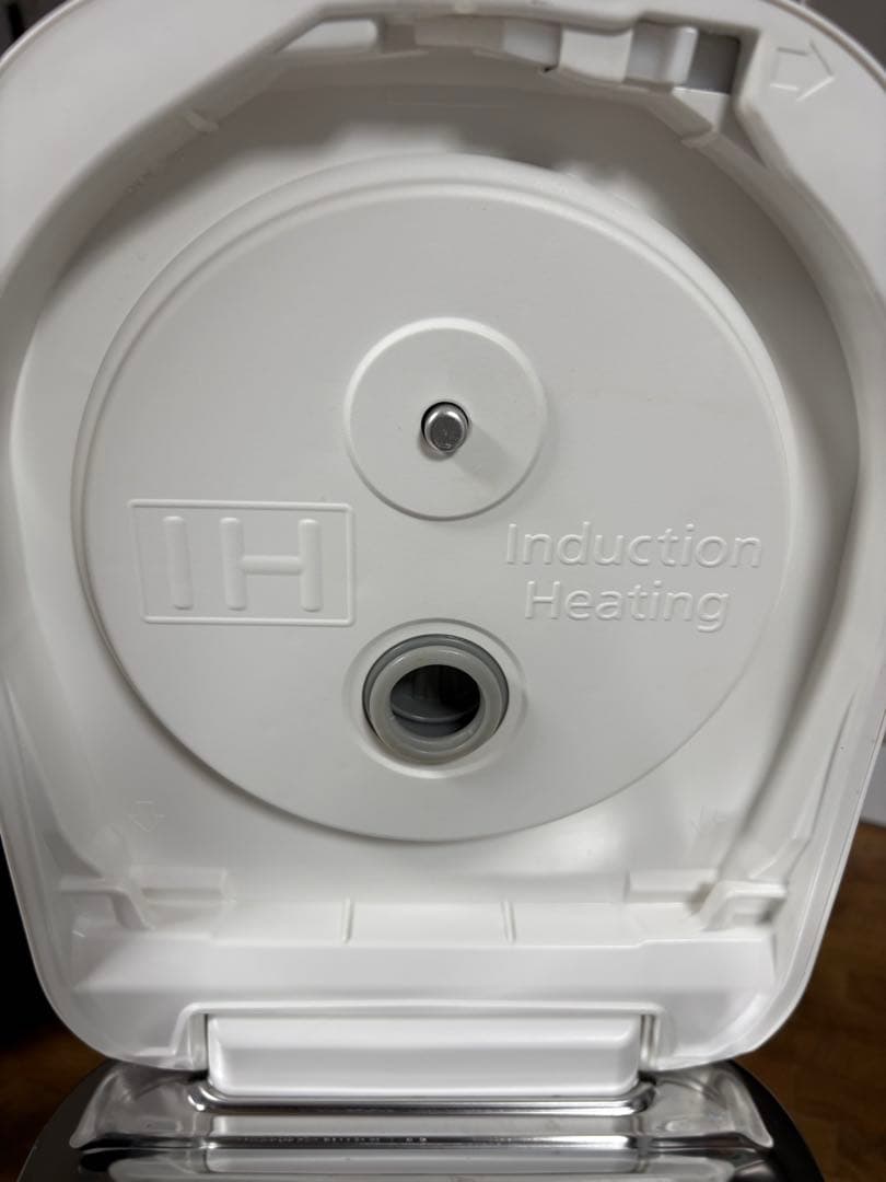 Panasonic IH炊飯器 SR-HB100-W 2021年製