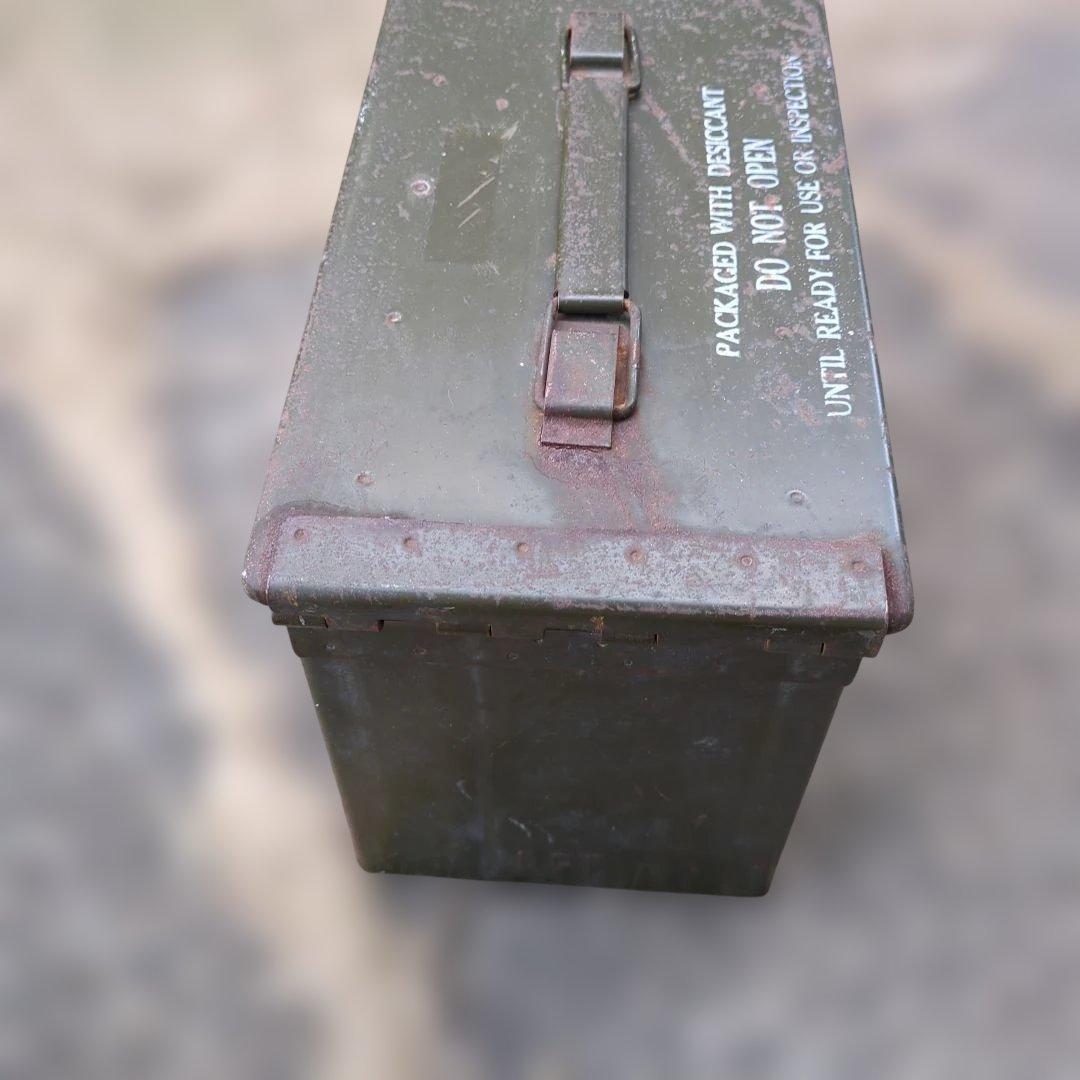 米軍放出品　N335装薬・M557信管　保管輸送弾薬箱　ベトナム戦争使用品