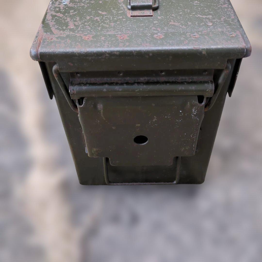 米軍放出品　N335装薬・M557信管　保管輸送弾薬箱　ベトナム戦争使用品