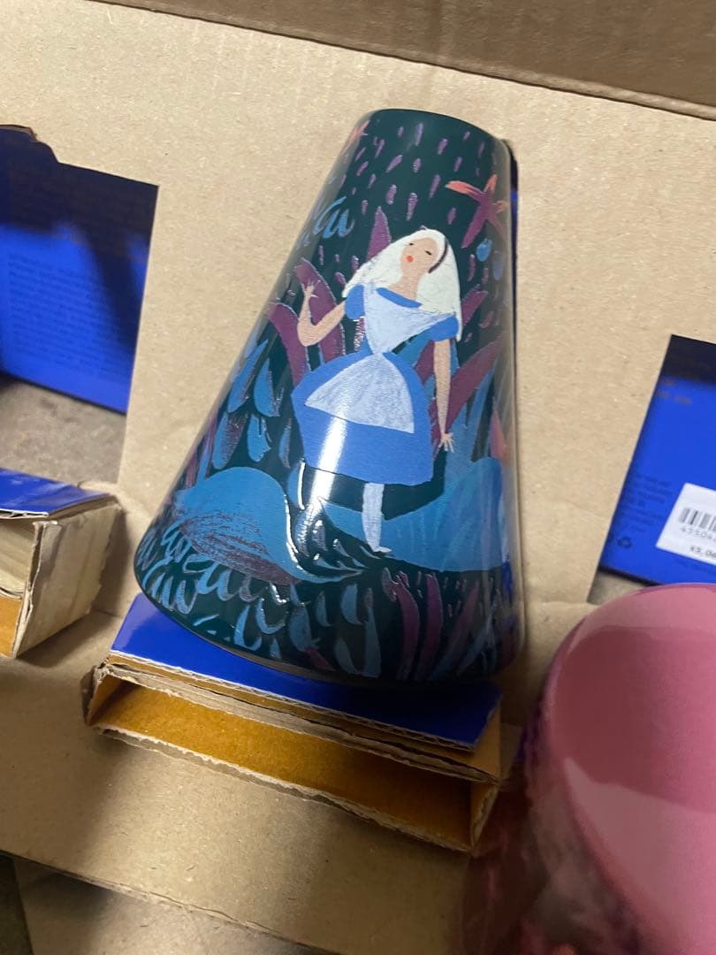 【未使用】不思議の国のアリス　70周年　花瓶セット　レア