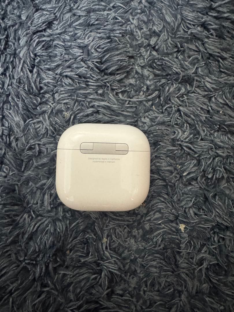 新品未開封　AirPods 4 アクティブノイズキャンセリング搭載