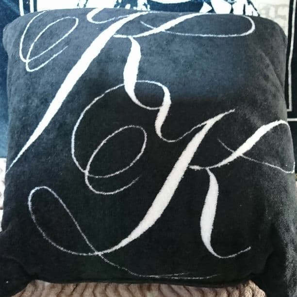 カールカナイKKクッション