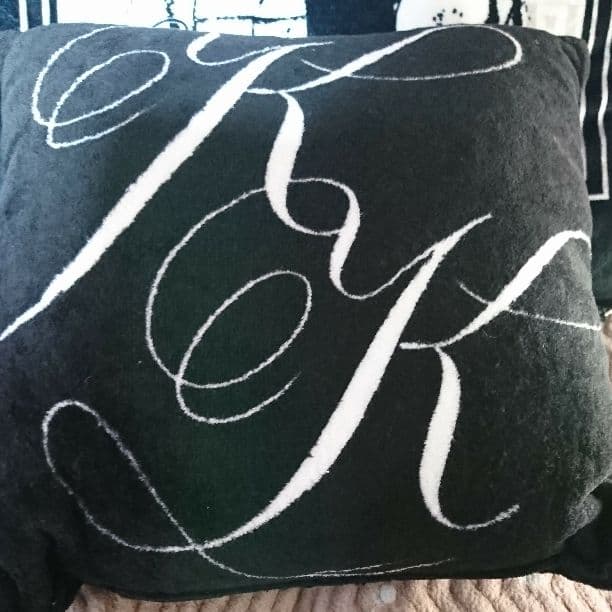 カールカナイKKクッション