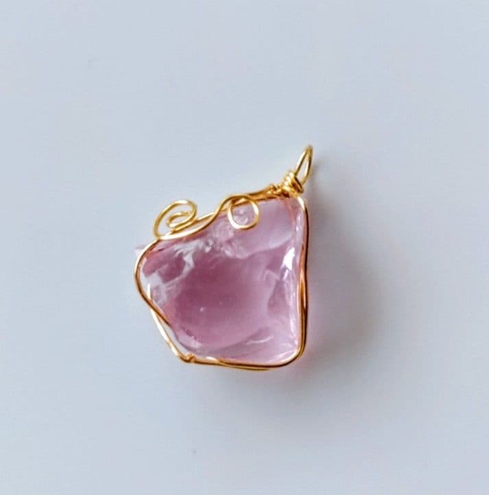 Kgf14 希少 レア アンダラクリスタル ルミネッセントピンク 原石