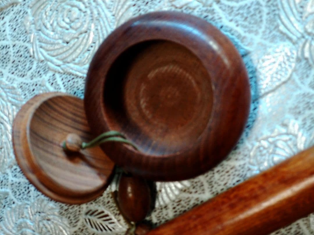 煙草とパイプ入れアンテーク 根付。