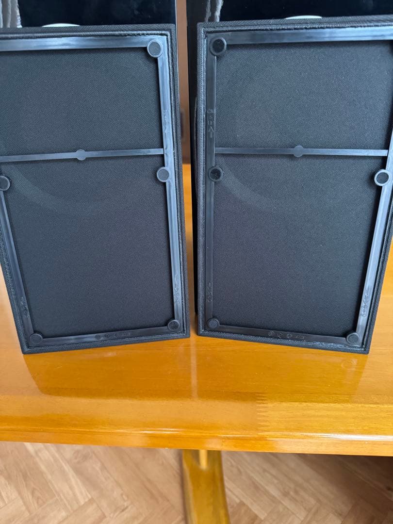 B&W CM 6s2スピーカー ペア。