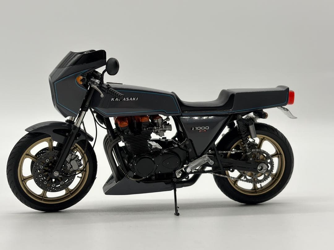 アオシマ 1/12 Kawasaki Z1-R カスタム完成品