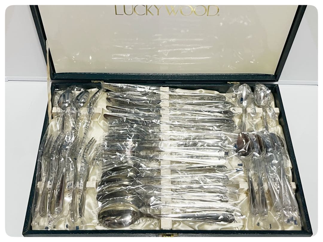 【未使用品ラッキーウッド18-10】 カトラリー30本 箱には汚れ有り