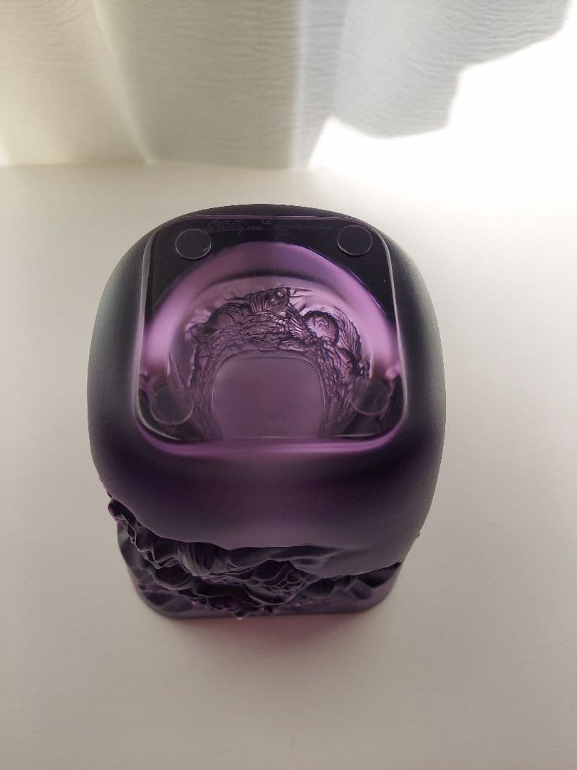 LALIQUE ベース　ピヴォワーヌ　パープルガラス工芸　アール・ヌーヴォー