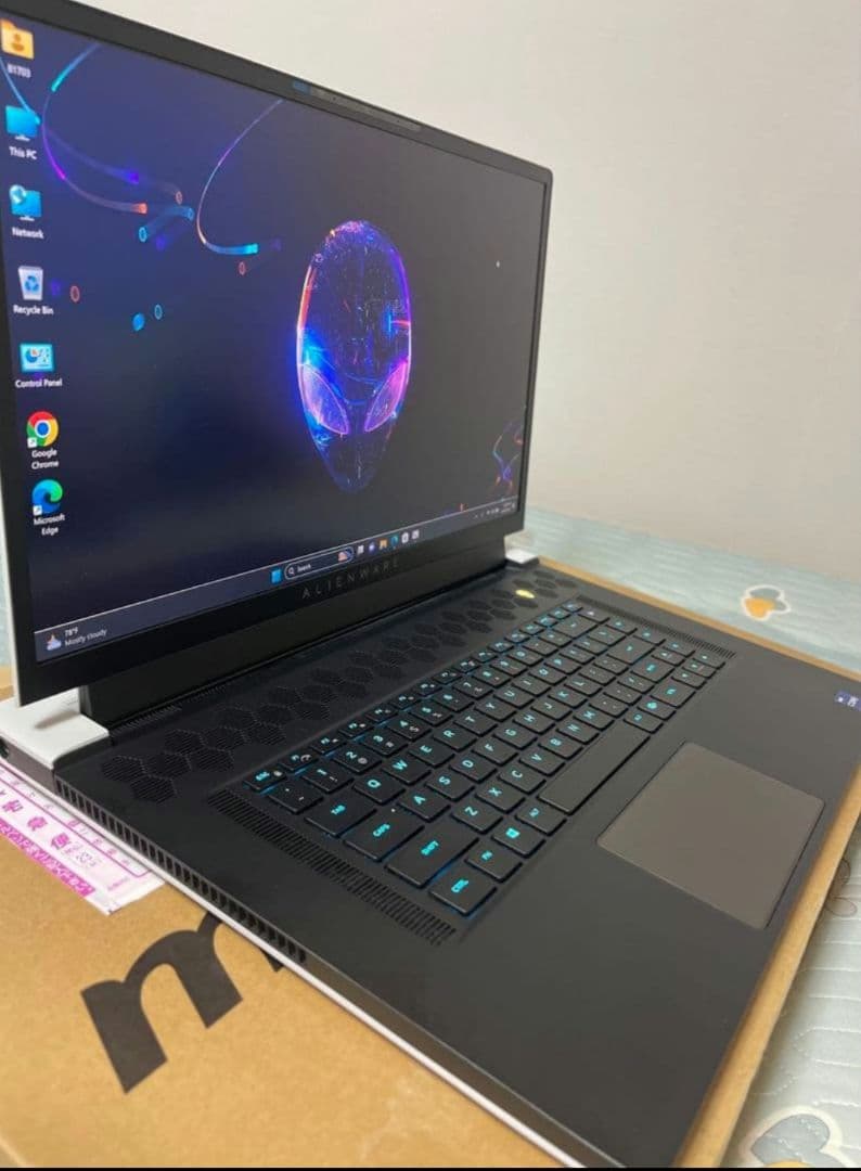 その他ノートPC本体 Dell Alienware X17 R1 Us keyboard