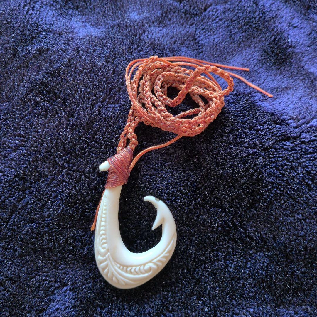 #88　ボーンカービング　ネックレス　フィッシュフック