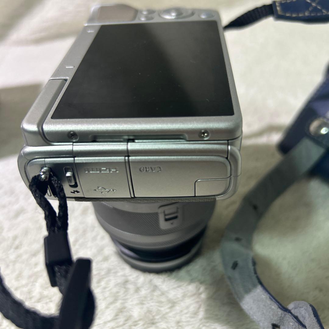 Canon キャノン　ミラーレスカメラEOS M100 付属品多数　EF-EOS