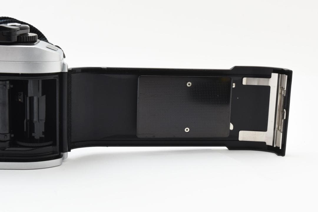 美品 ニコン FG-20 シルバー　フィルムカメラ　モルト新品交換済 C953