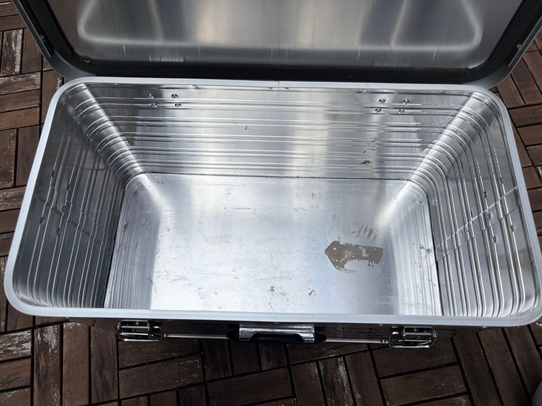 FIELDOOR アルミコンテナボックス Mサイズ（ペグハンマー、ロープ付き）