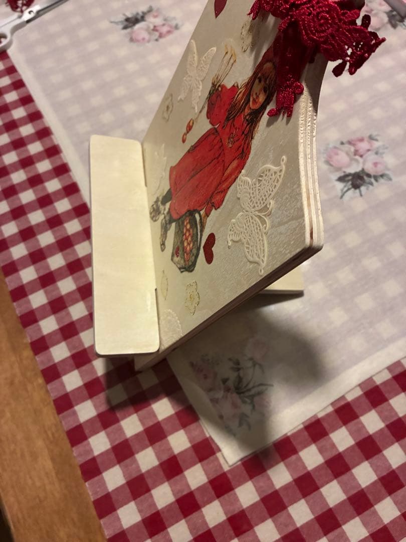 女の子イラスト 木製スタンド レース付きデコパージュ作品【確認】