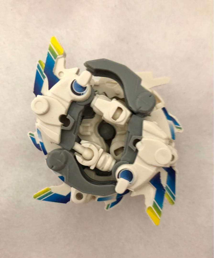 爆転変形　爆転龍ハヤテ　ベイブレードバースト 発射器と2つのベイブレード