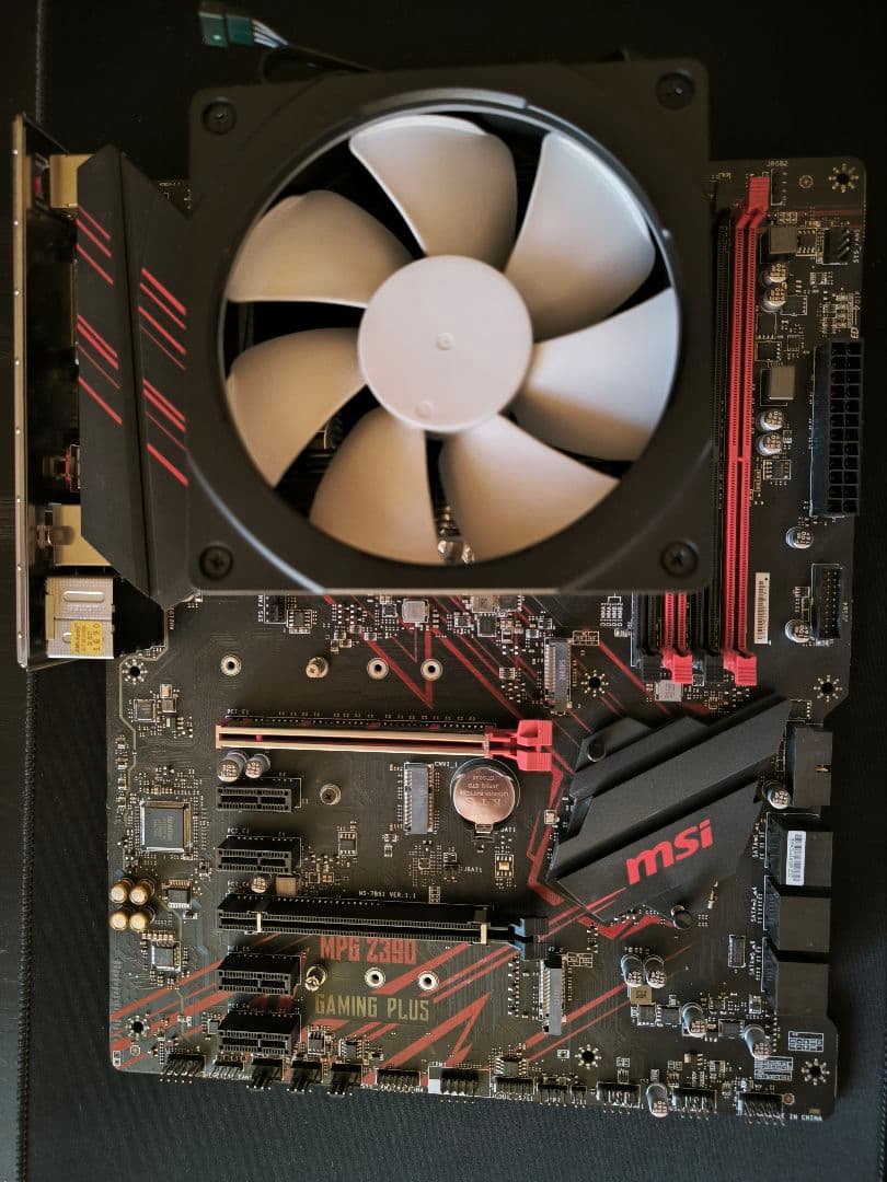 CPU MSI MPG Z390 gaming plus + Intel i5-9400