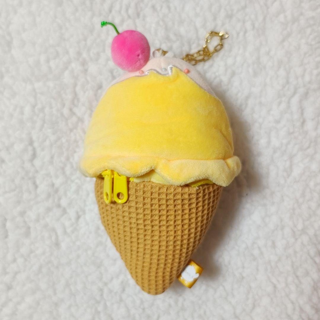 キイロイトリ ぶらさげぬいぐるみ アイスクリーム タグ付き