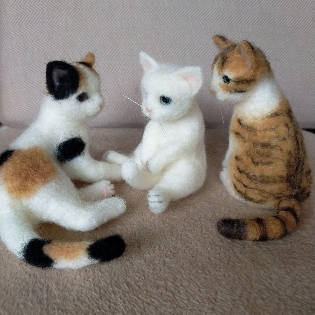 tomtom　羊毛フェルト　猫　キジ白＆白猫＆三毛猫　ハンドメイド