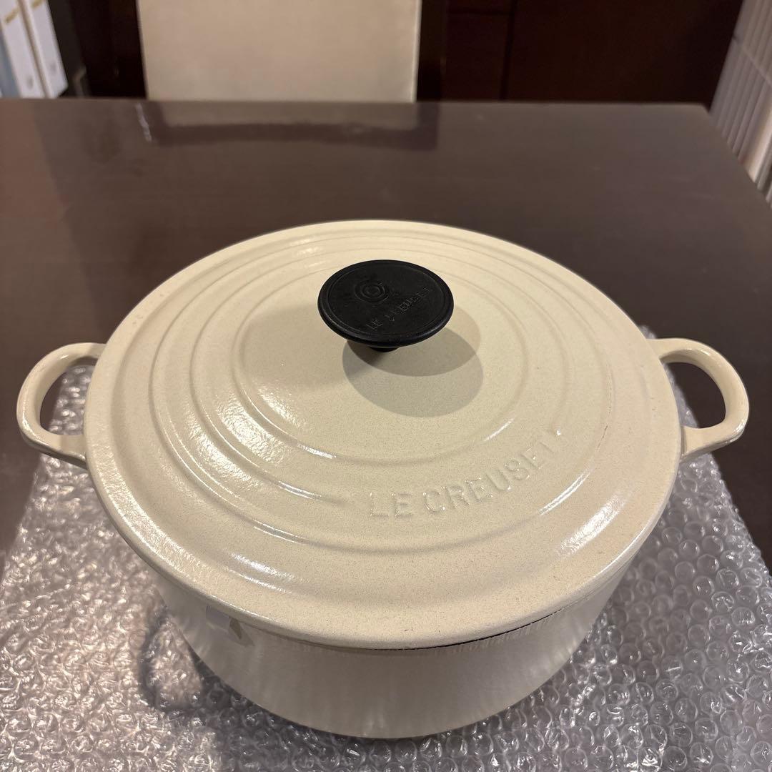 ◆ ル・クルーゼ ココットロンド 24cm ◆ ホワイト