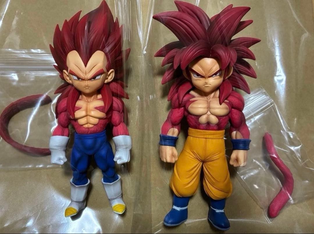 ドラゴンボール　スーパーサイヤ人4 孫　悟空＆ベ　ジータ　新品未使用品。