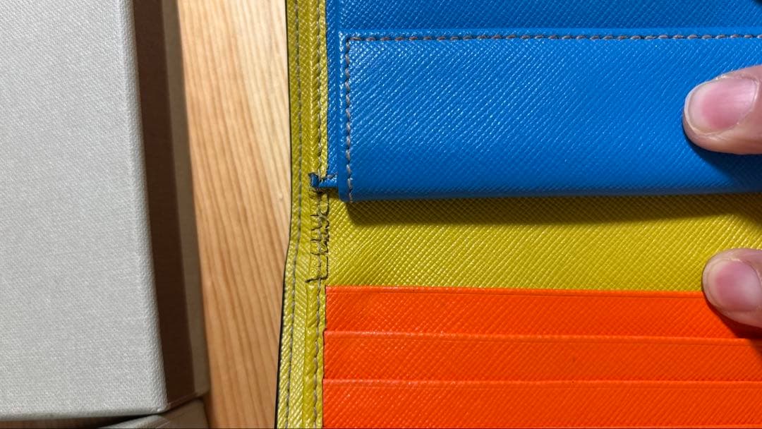 マルニ　二つ折り　財布　コンパクト　MARNI