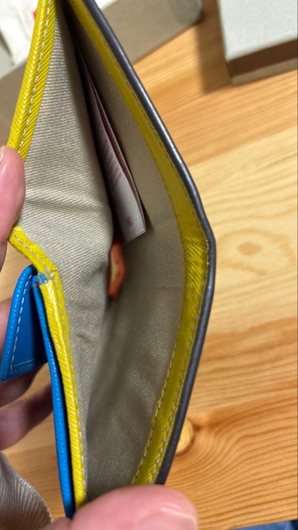 マルニ　二つ折り　財布　コンパクト　MARNI