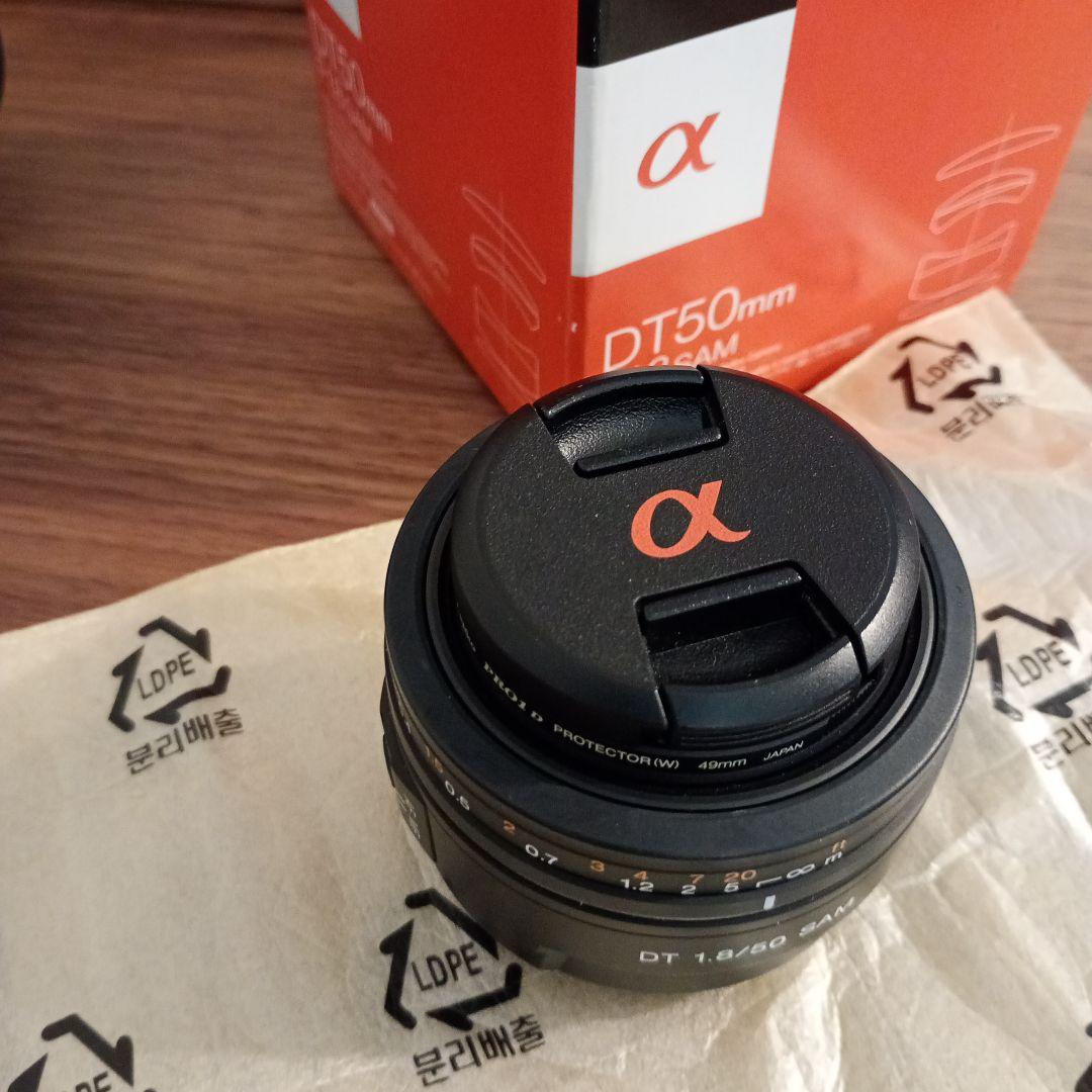 カメラ　レンズ　ソニー　α　DT50mm 　F1.8 SAM 美品
