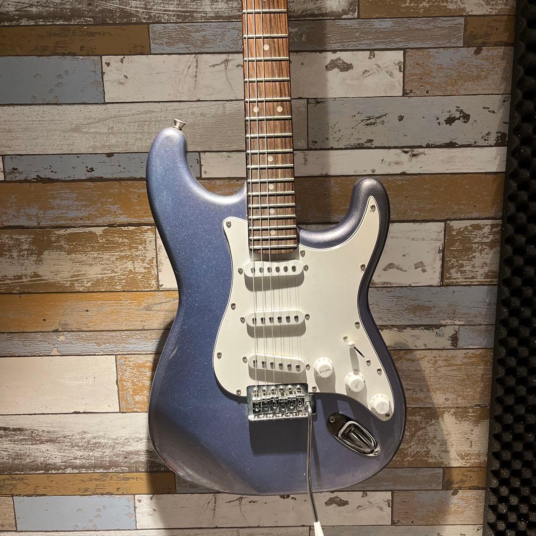 3/18まで特価！play tech プレイテック　ストラトタイプ