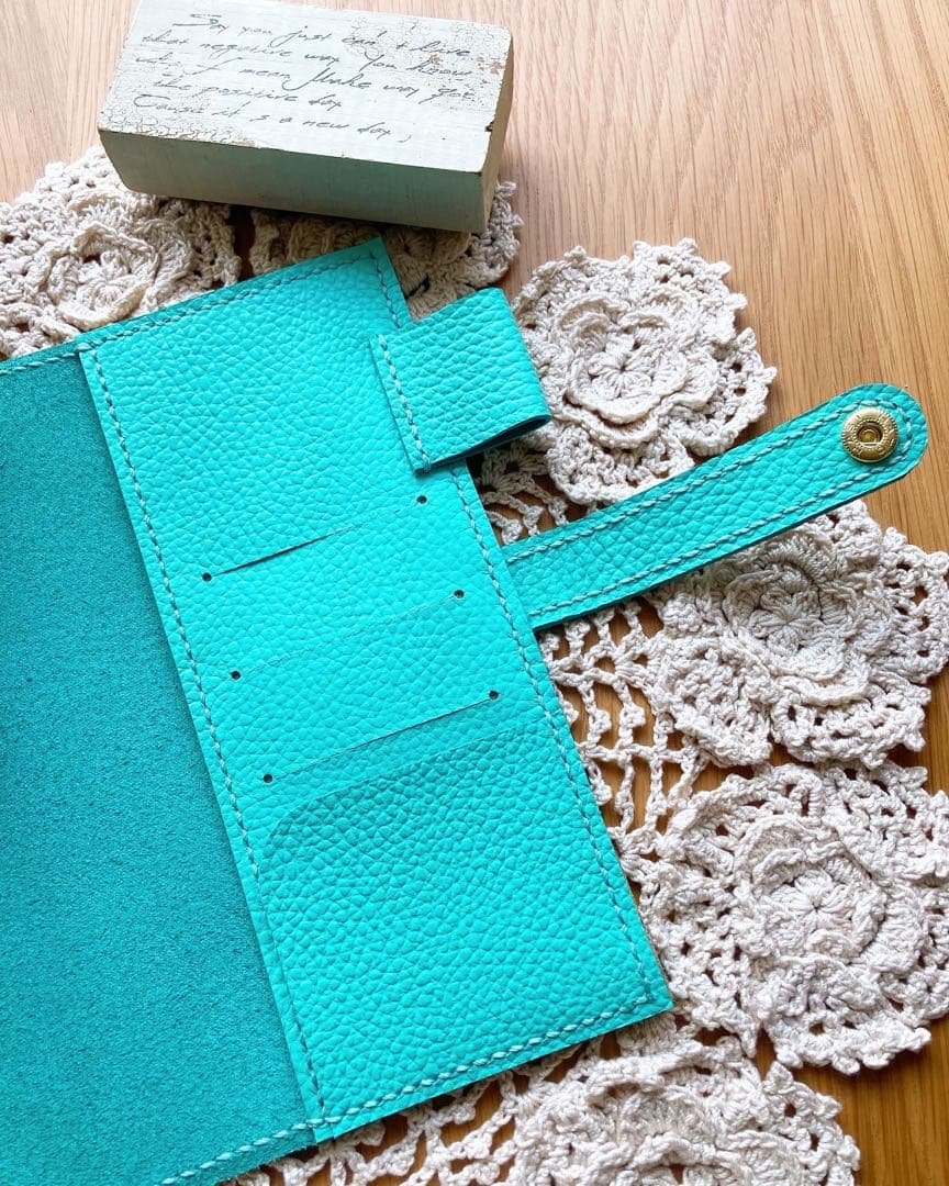 牛革 ティファニーブルー　B6 手帳カバー　本革　ベルト　ターコイズ