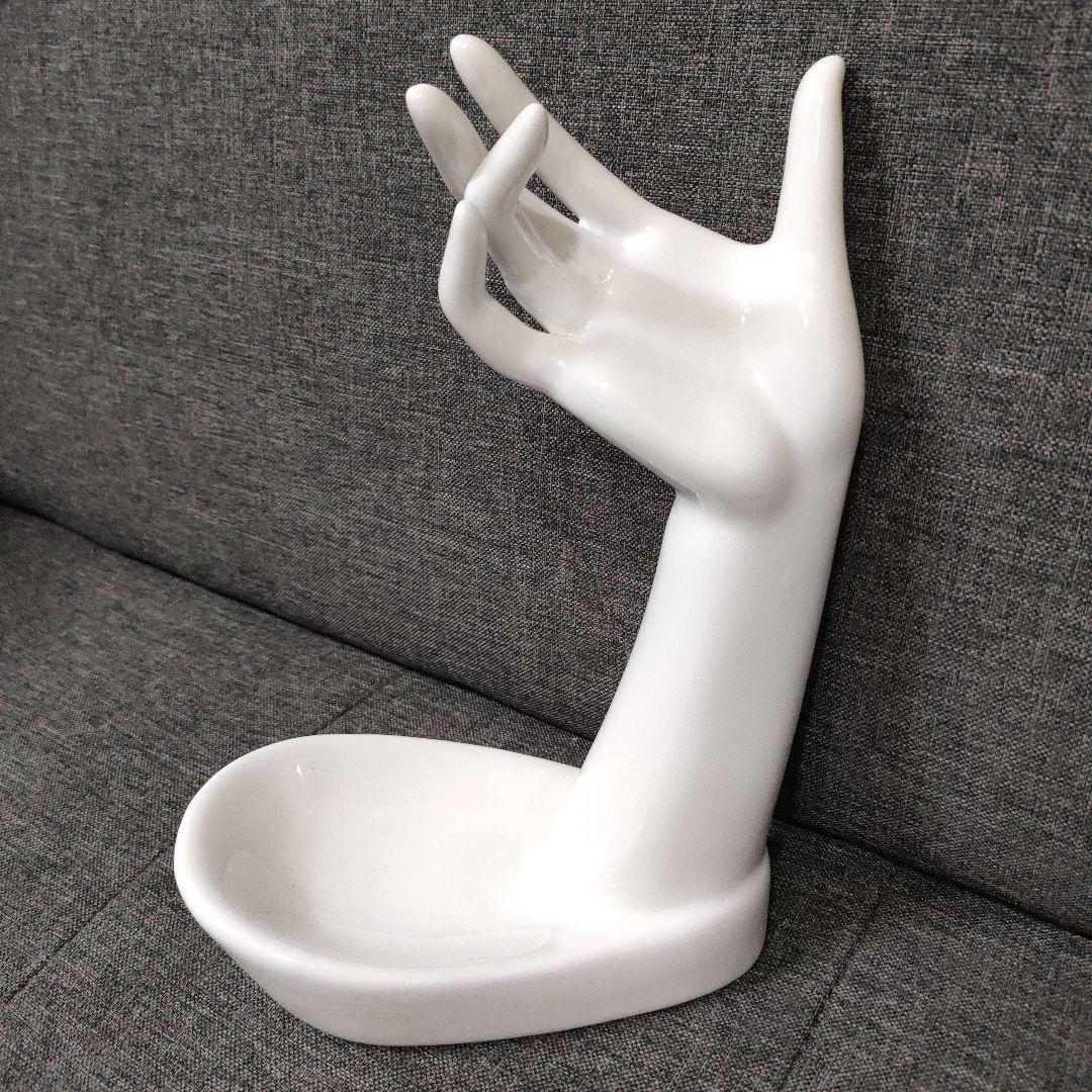 手形のジュエリーホルダー 白