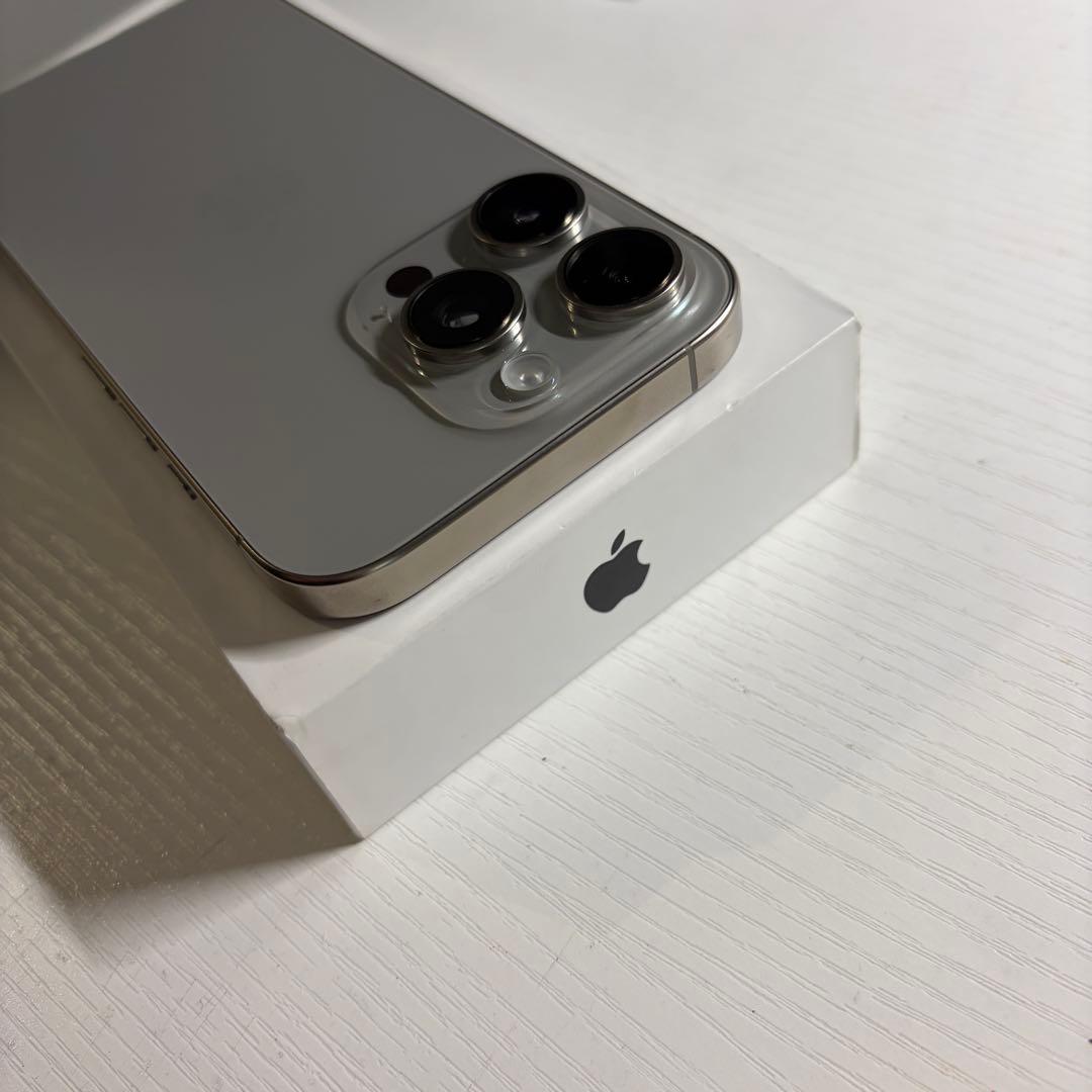 iPhone15 Pro 256GB ナチュラルチタニウム SIMフリー