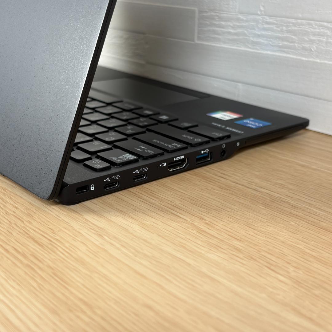 富士通　11世代i5　ノートパソコン　Windows11　ハイエンド　AI　14