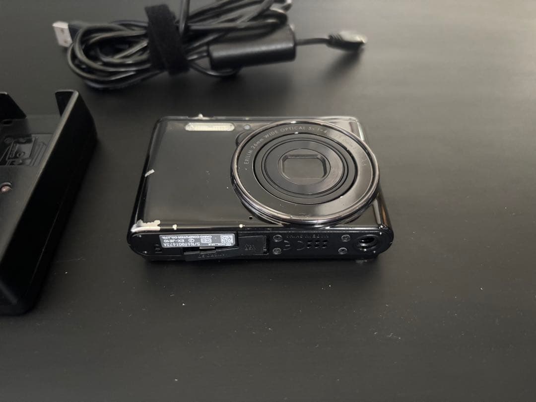 デジタルカメラ CASIO EXILIM 1.6MEGA PIXELS EX-JE10