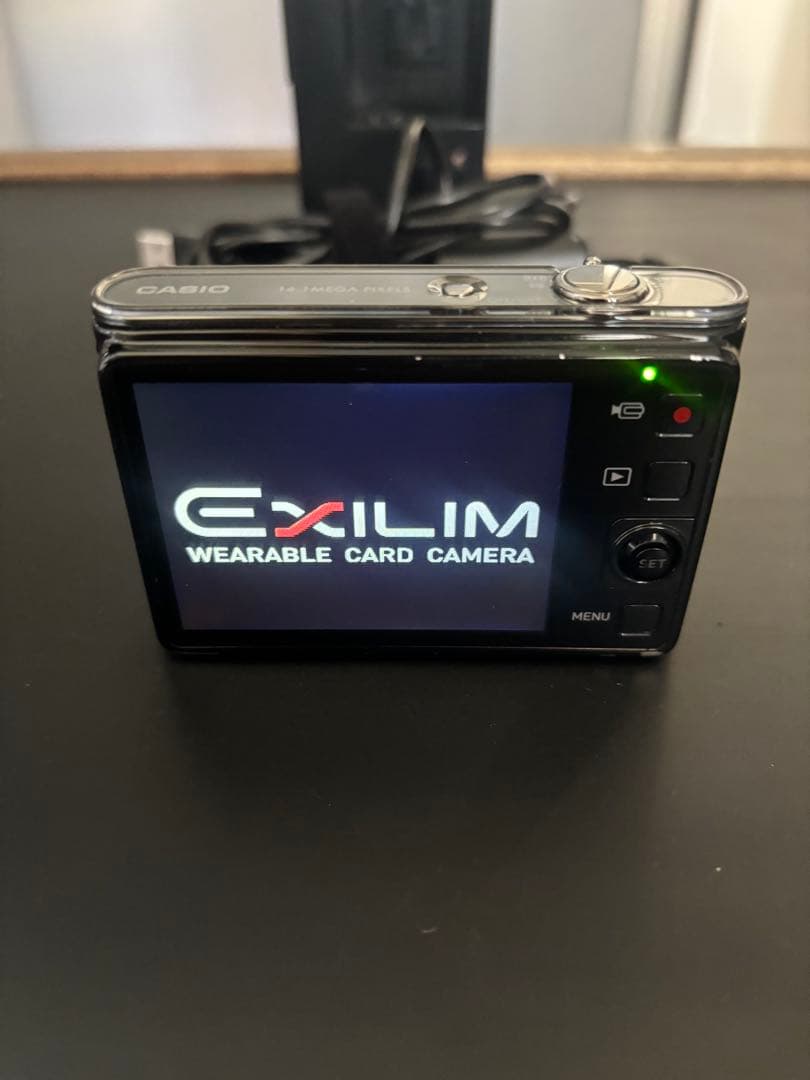 デジタルカメラ CASIO EXILIM 1.6MEGA PIXELS EX-JE10