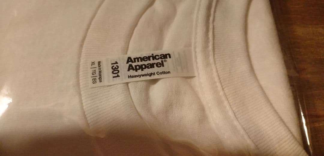 ホワイト Tシャツ shadows サイズXL