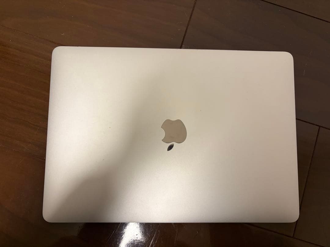 MacBook Air 2018 13インチ i5 ジャンク　液晶破損