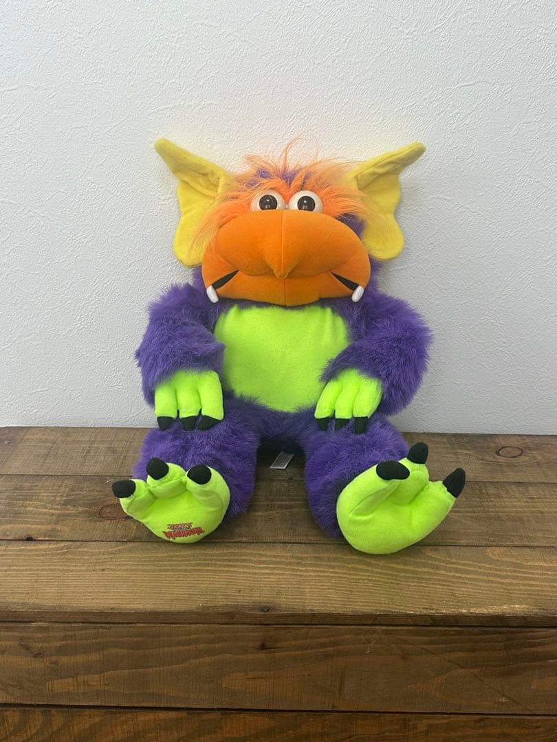 ぬいぐるみ joey the monster