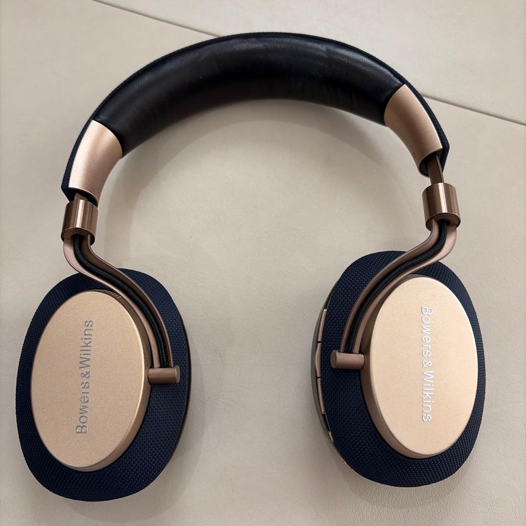 Bowers & Wilkins PX ワイヤレスヘッドホン