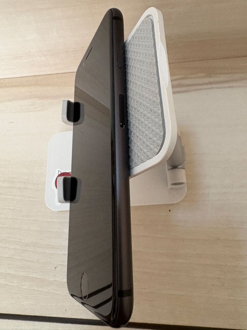 Apple iPhone 8 ブラック64GB（SIMフリー）