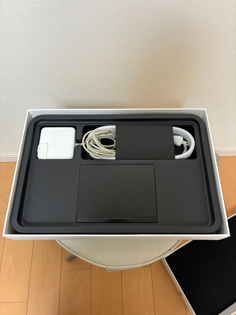 【箱有】MacBook Air (11-inch, Early 2015)