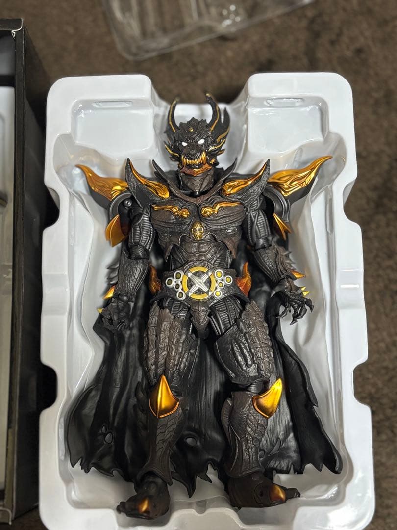 S.H.Figuarts 真骨彫製法　暗黒騎士　キバ　牙狼　真骨頂　GARO