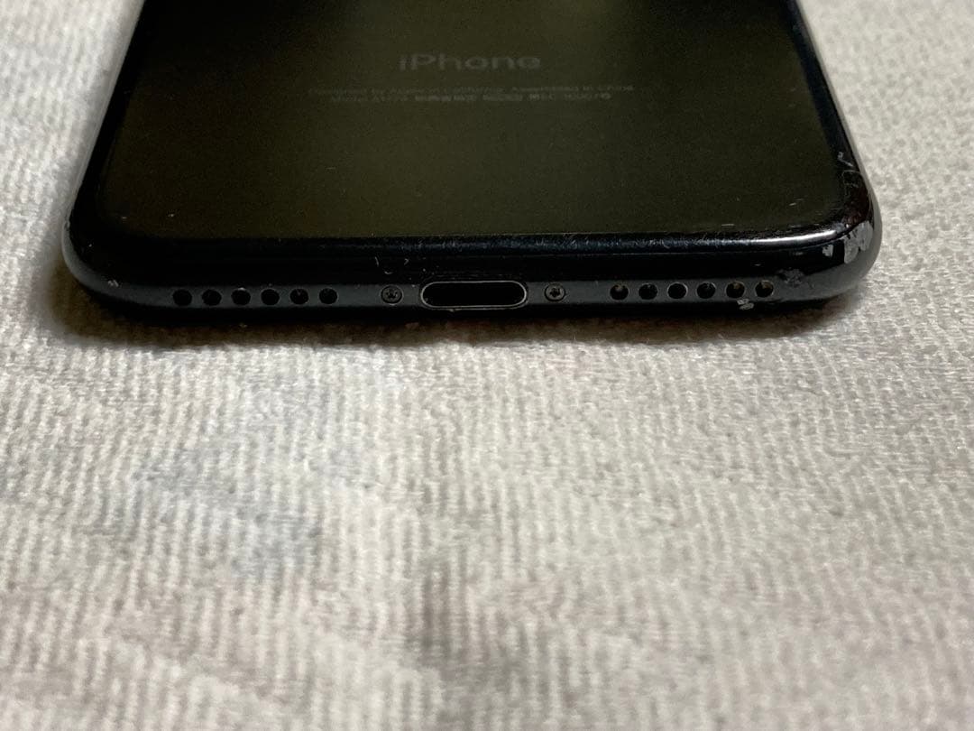 Apple iPhone 7 128GB ブラック バッテリー100%