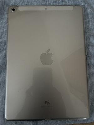 iPad第7世代シルバー32GB　セルラーモデル#とてもきれい【92%】