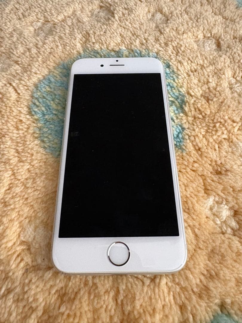 Apple iPhone 6 シルバー 64GB バッテリー96%