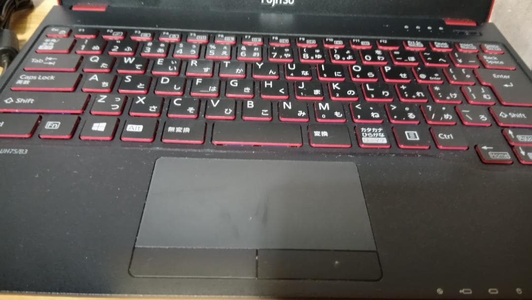 RinRin　Fujitsu LifeBook UH75/B3 8世代i5