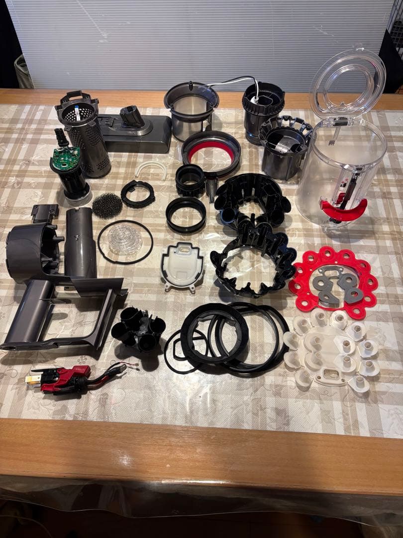 ダイソン　V11 SV15 スタンド付き　美品　② 分解洗浄除菌整備済み